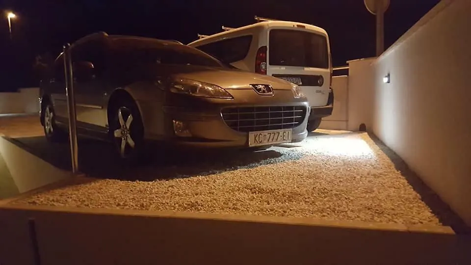 Vila Marijana Preko Apartman